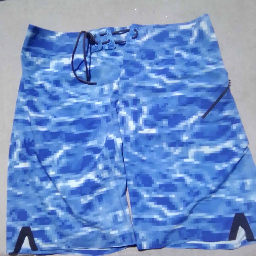 Lululemon Athletica Blue Swim Trunks with Dynamic Water Print